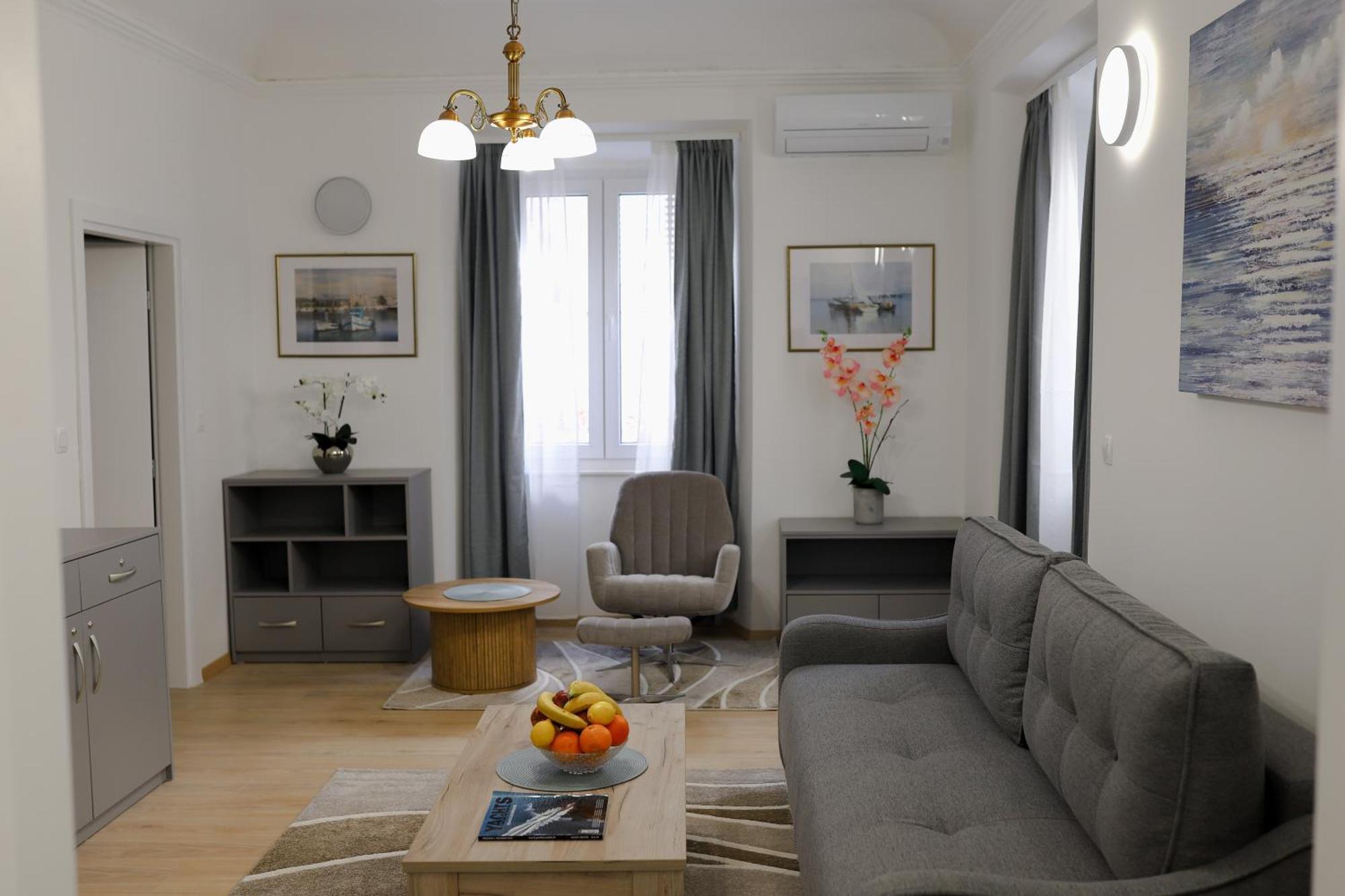 Anima Mea Old Town Apartments Дубровник Экстерьер фото
