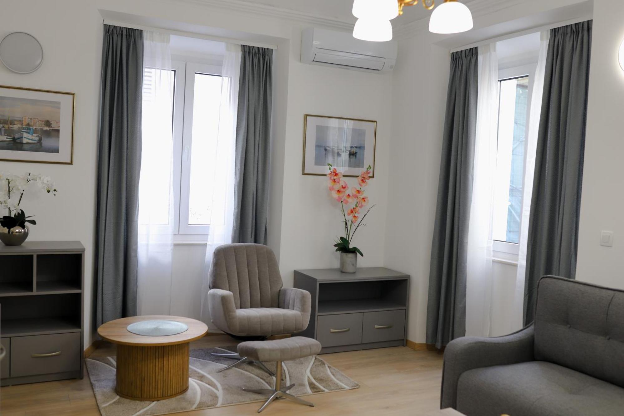 Anima Mea Old Town Apartments Дубровник Экстерьер фото